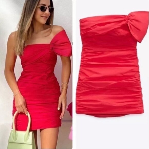NWT ZARA Strawberry Red Ruched SEXY Mini Dress w/Bow 3673/180 BLOGGERS FAV Sz M - Picture 1 of 12